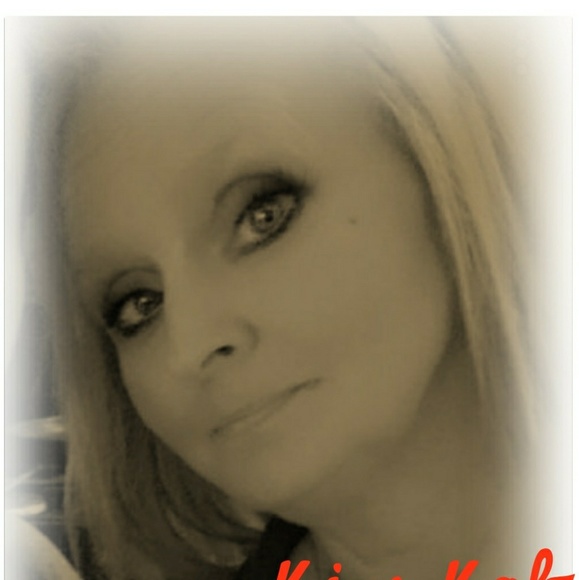 Meet your Posher, Kimberly - Picture 1 of 1